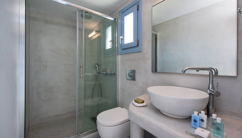 Apanemo Hotel & Suites