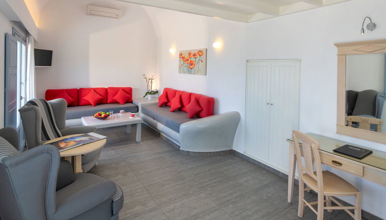 Apanemo Hotel & Suites