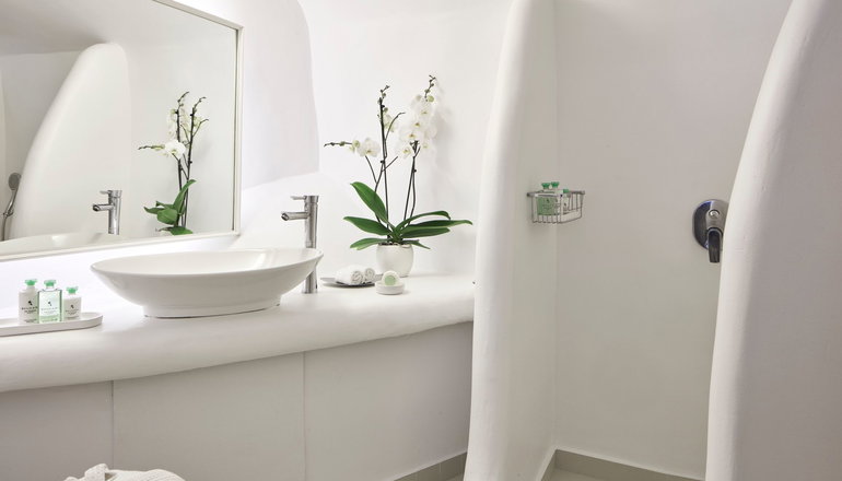 5* Katikies Chromata Santorini / The Leading Hotels of the World - Ημεροβίγλι, Σαντορίνη