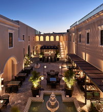 5* Katikies Garden Santorini - The Leading Hotels Of The World