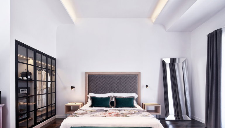 5* Katikies Garden Santorini - The Leading Hotels Of The World