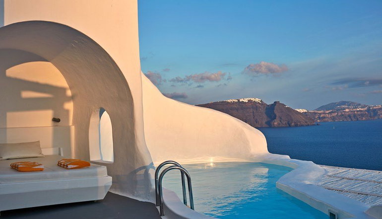 5* Katikies Santorini - The Leading Hotels of the World