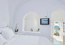 5* Sun Rocks Santorini
