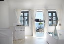5* Sun Rocks Santorini