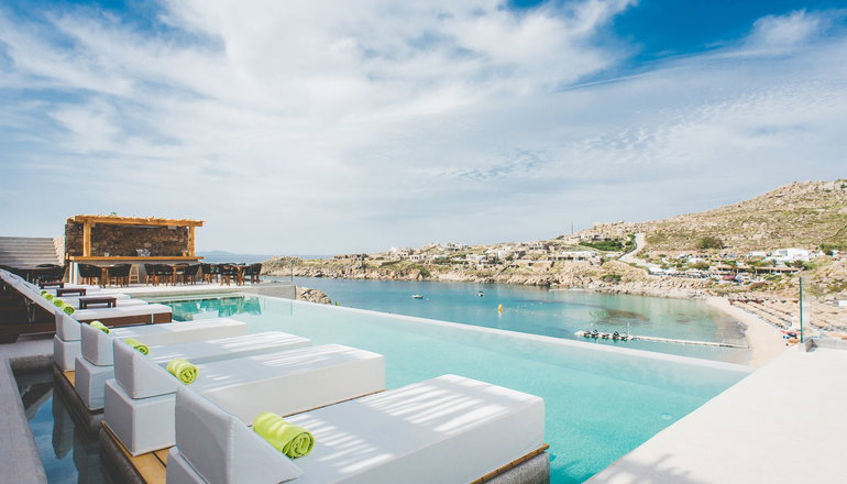Super Paradise Suites