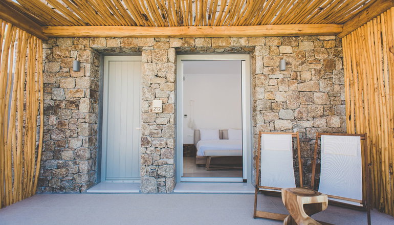 Super Paradise Suites