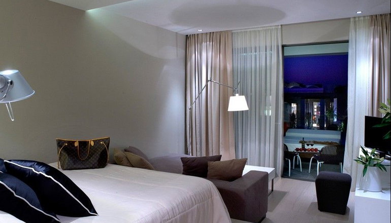 5* Pelagos Suites Hotel
