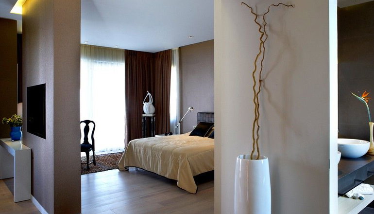 5* Pelagos Suites Hotel