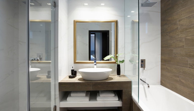 5* Pelagos Suites Hotel