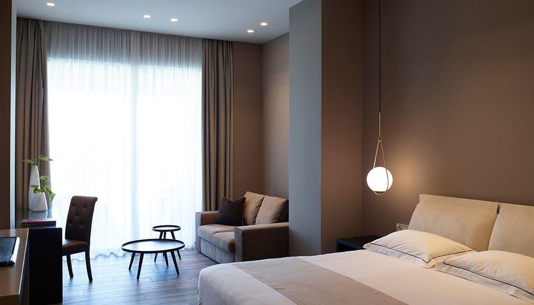 5* Pelagos Suites Hotel