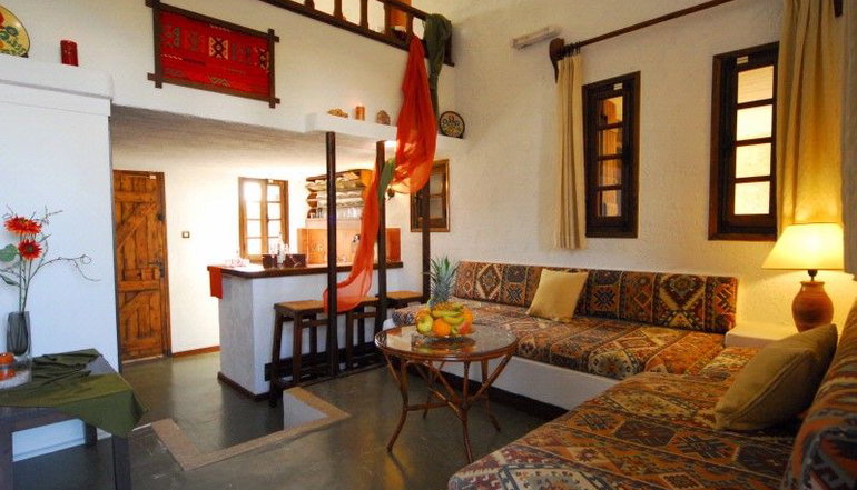 Malia Studios