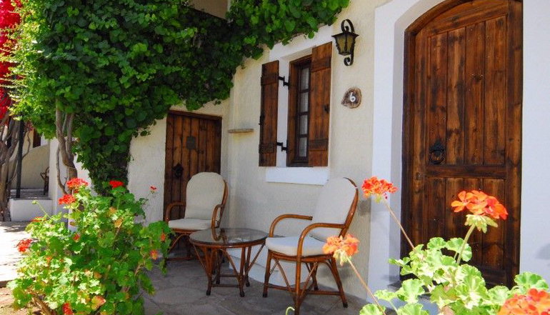 Malia Studios