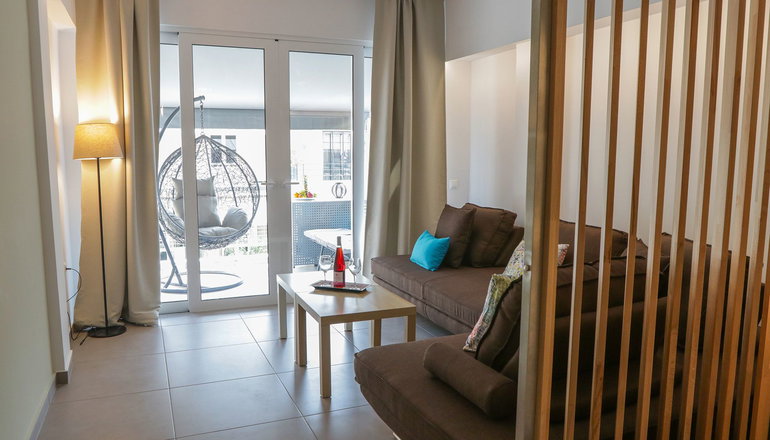 V36 Suites