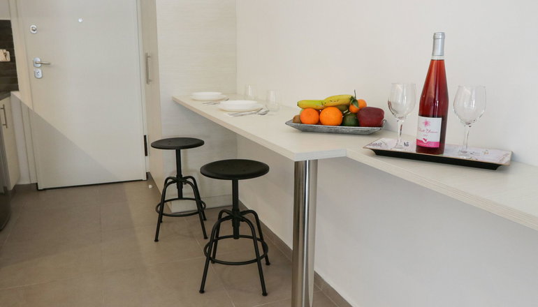 V36 Suites