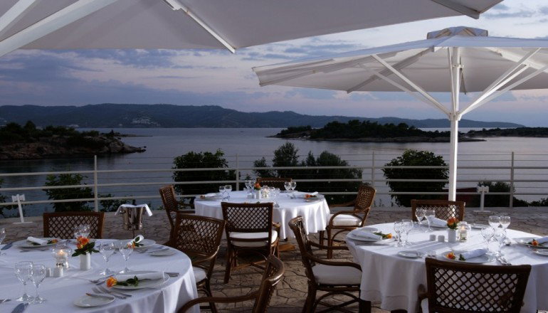 4* AKS Hinitsa Bay