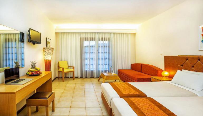 4* Xenios Possidi Paradise Hotel