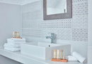 4* La Maltese Oia Luxury Suites