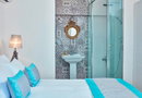 4* La Maltese Oia Luxury Suites
