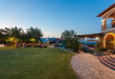 Apsis Hotel