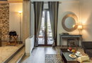 Apsis Hotel