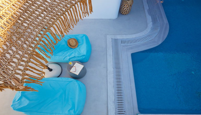 Eolia Kamari Villa