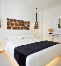 Eolia Kamari Villa