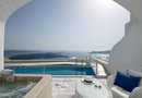 4* Iliovasilema Suites Santorini