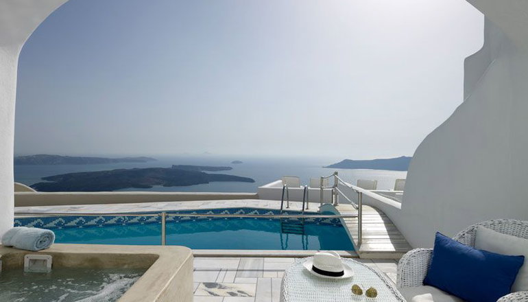 4* Iliovasilema Suites Santorini