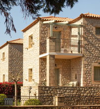 Lithos Stoupa Villas