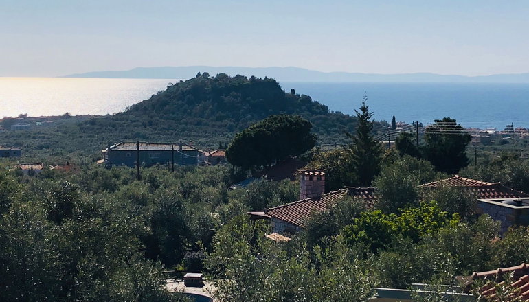 Lithos Stoupa Villas
