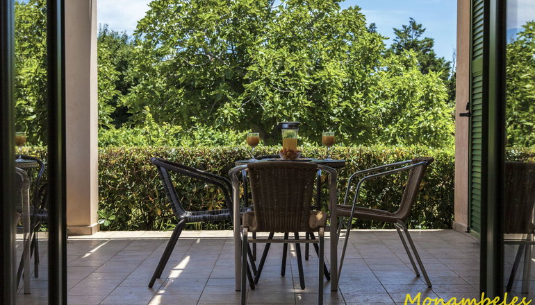 Monambeles Villas