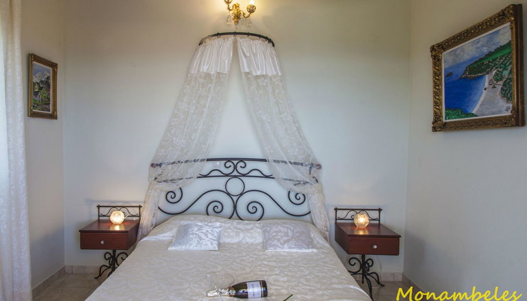Monambeles Villas