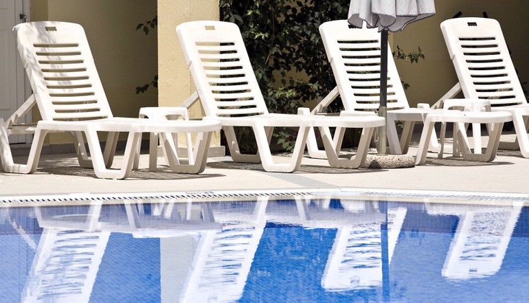 Stratos Hotel