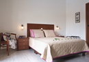 Stratos Hotel