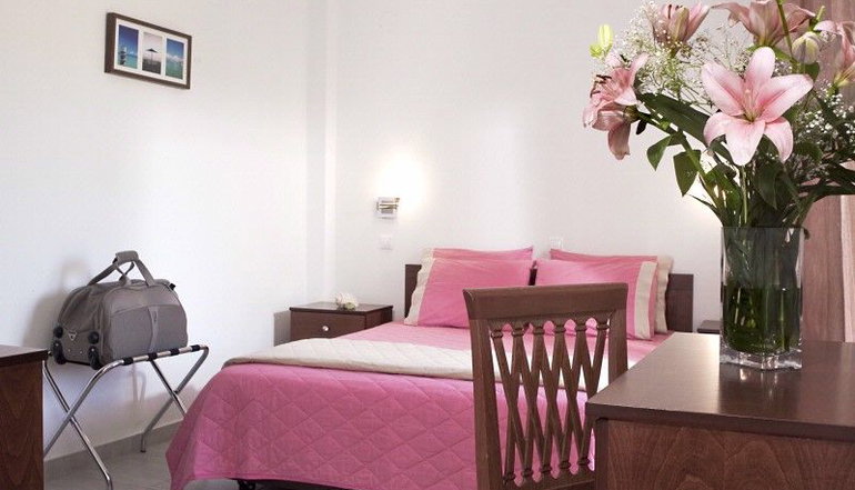 Stratos Hotel