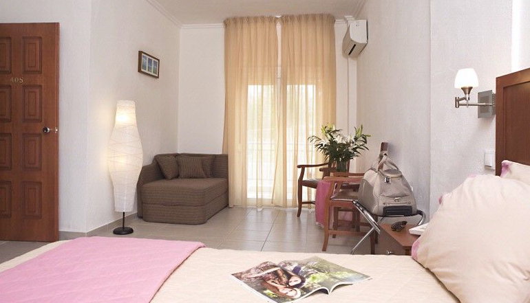 Stratos Hotel