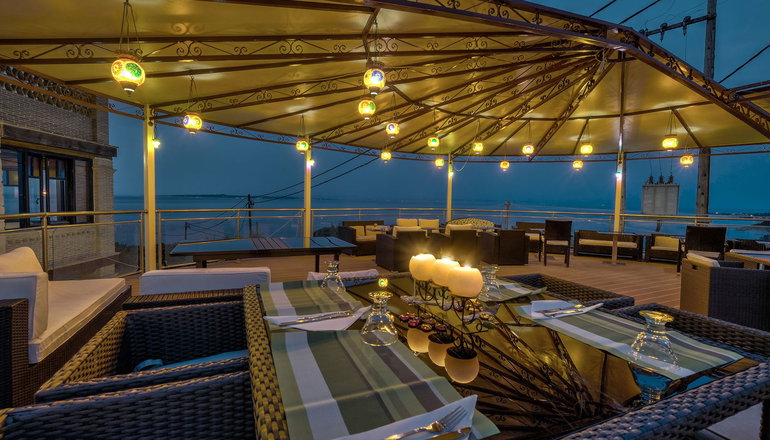 Diamond Suites