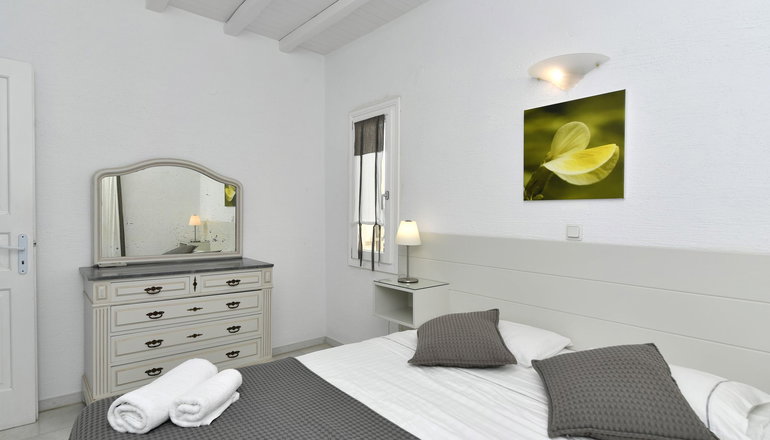 Anthos Apartments