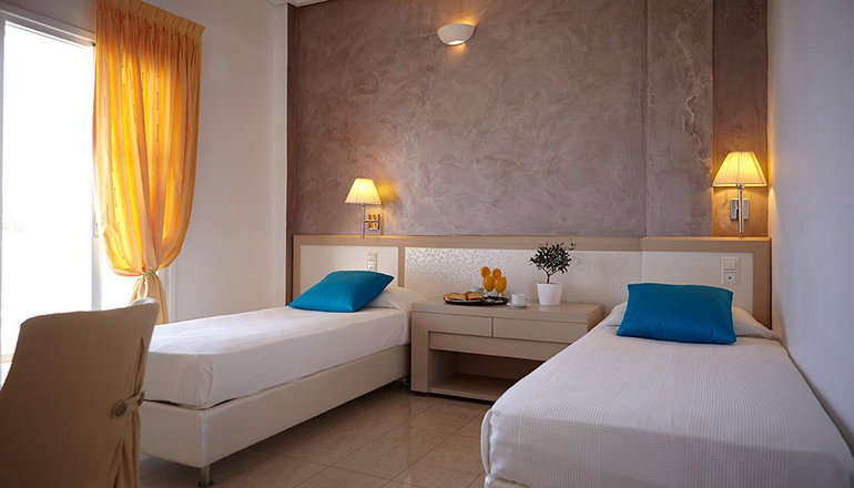 Orizontes Hotel & Villas Santorini