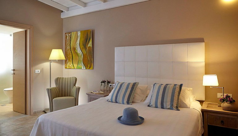 Orizontes Hotel & Villas Santorini
