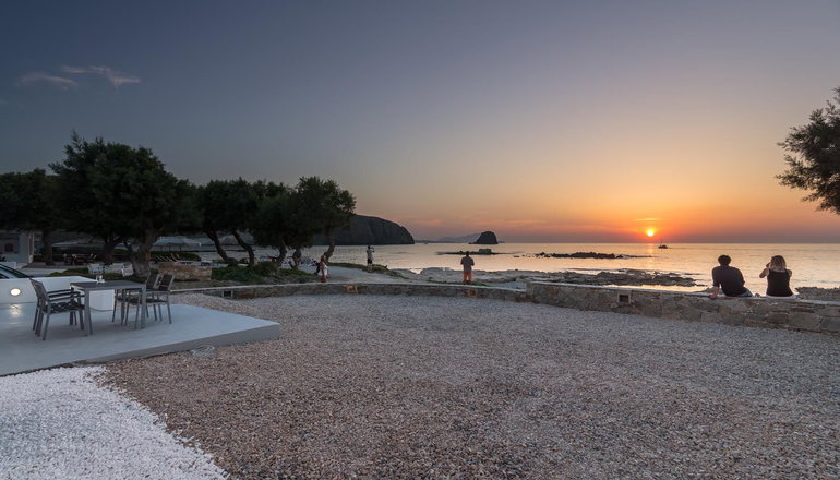 Milos Waves