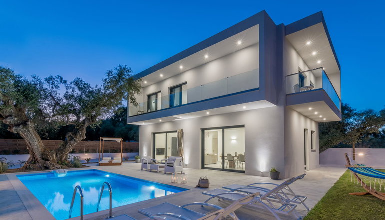Elia Luxury Villa