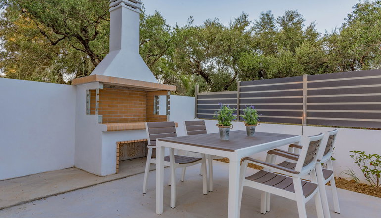 Elia Luxury Villa