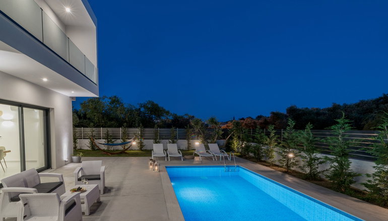Elia Luxury Villa