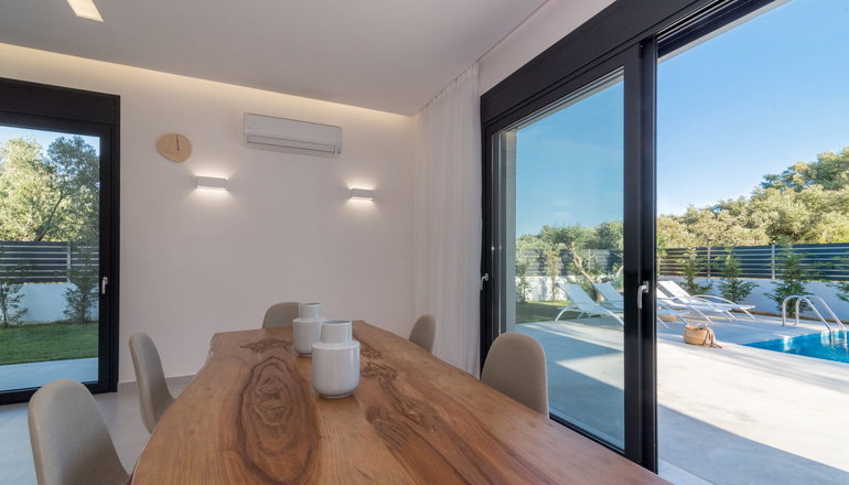 Elia Luxury Villa