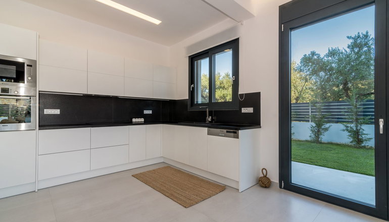 Elia Luxury Villa