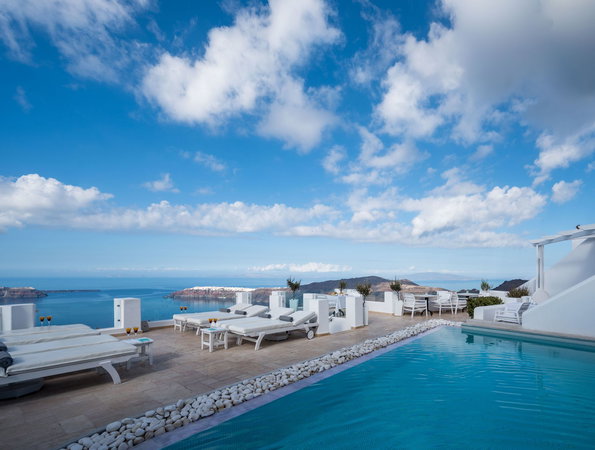 Above Blue Suites - Ημεροβίγλι, Σαντορίνη