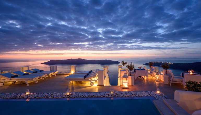 Above Blue Suites - Ημεροβίγλι, Σαντορίνη