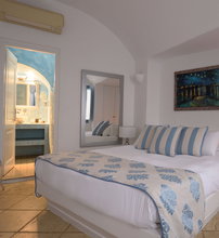 Above Blue Suites - Ημεροβίγλι, Σαντορίνη