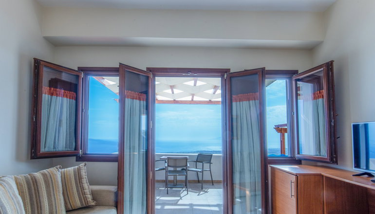 Amerisa Suites Santorini